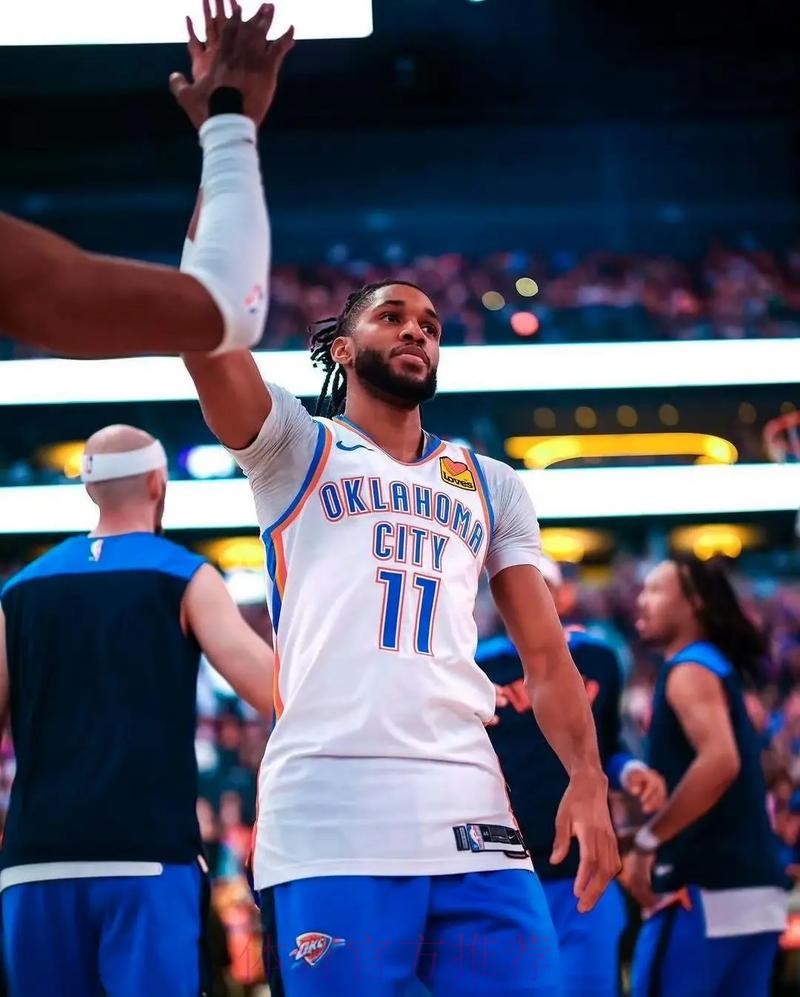 雷霆117-116逆转险胜灰熊 杰伦-威廉姆斯26+5+10 雷霆117-116逆转险胜灰熊 杰伦-威廉姆斯26+5+10